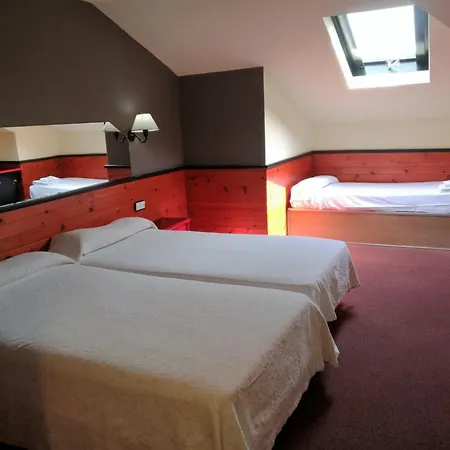 Готель House Lomas Ов'єдо