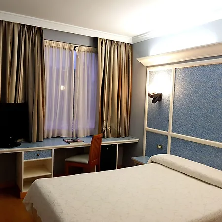 House Lomas Hotell 3*