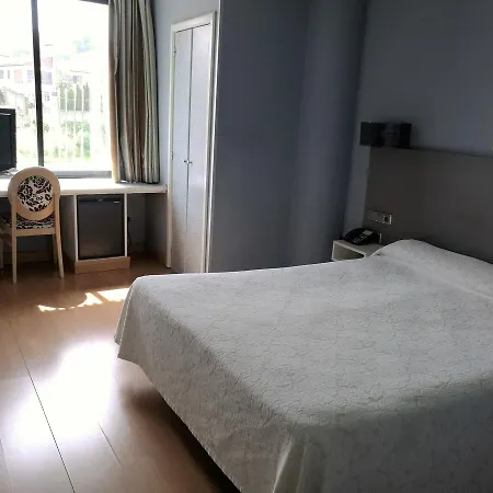 House Lomas Hotell 3*